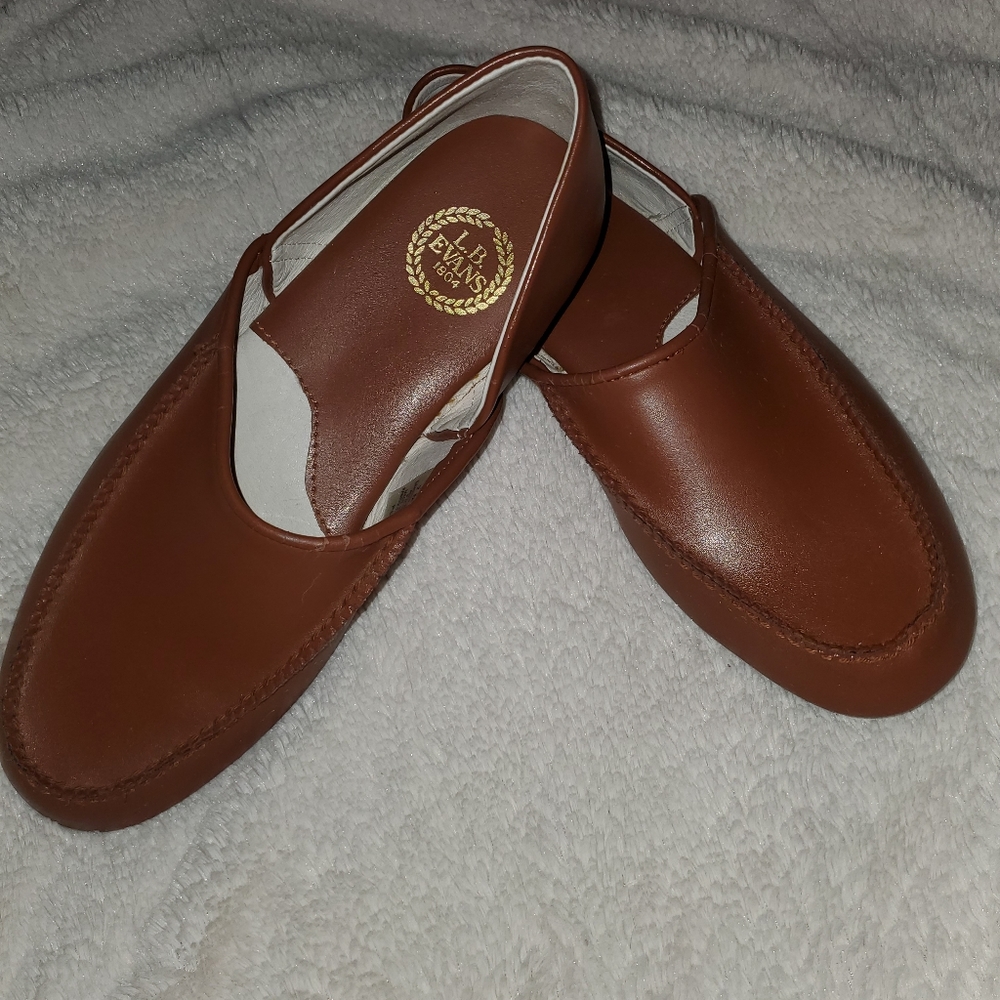 L.B. Evans Slippers size 7 men's cognac color